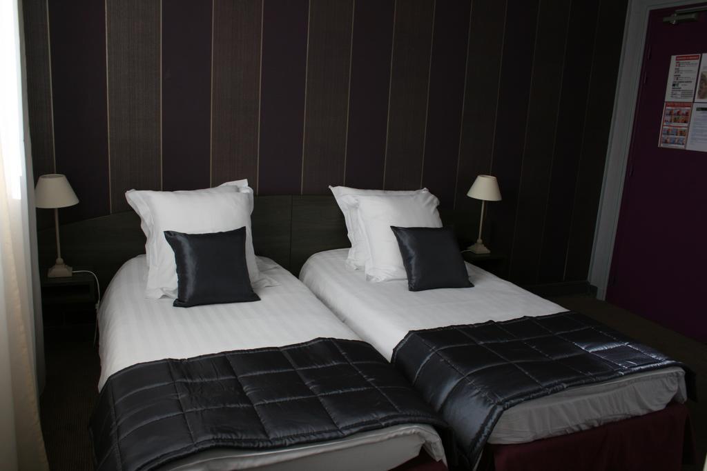 Hostellerie De La Quenoeuille Marquise Room photo